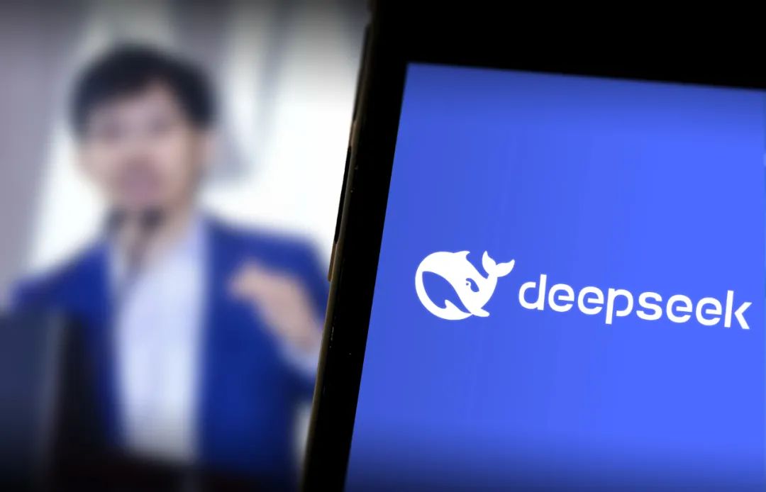 DeepSeek و Kimi تتنافسان في مجال إثبات النظريات الرياضية