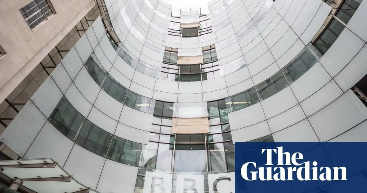 BBC amenaza con acciones legales a startup de IA por extracción de contenido