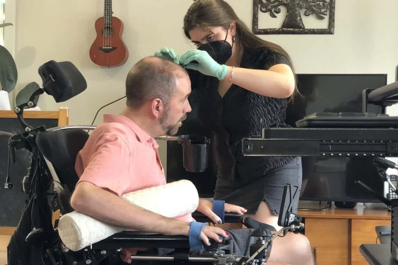 Mind-reading #AI turns paralysed man's brainwaves into instant speech