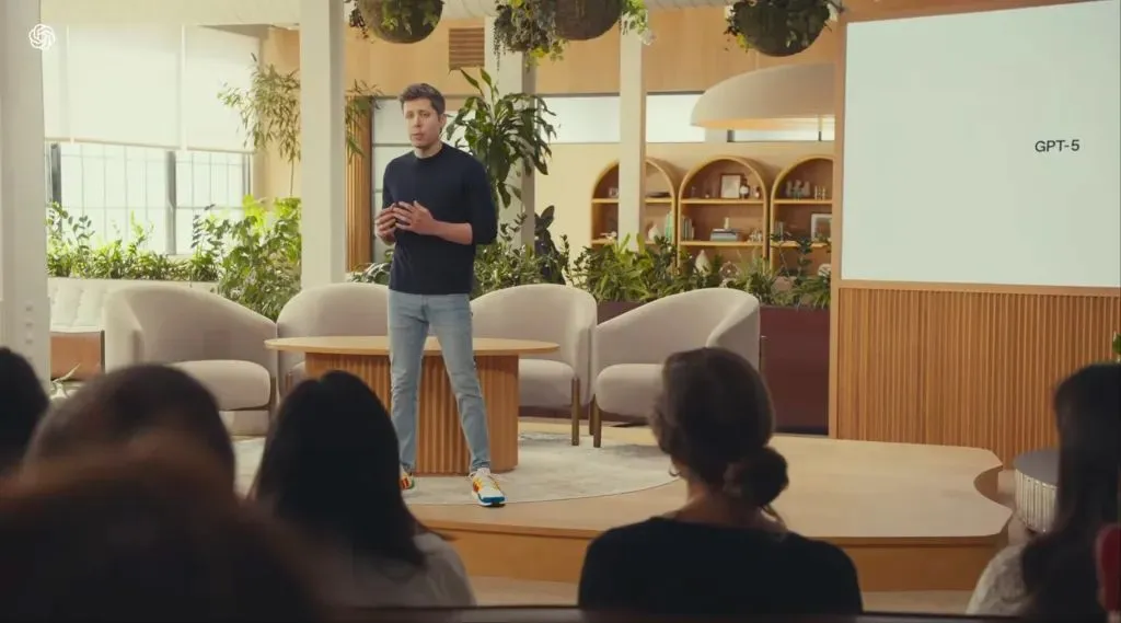 GPT-5发威,逼得马斯克 “放大招”?