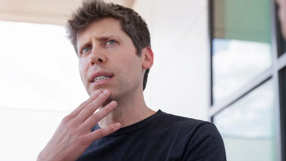 OpenAI千亿赌局：利益网织就的AI 基建，还是又一个互联网泡沫？