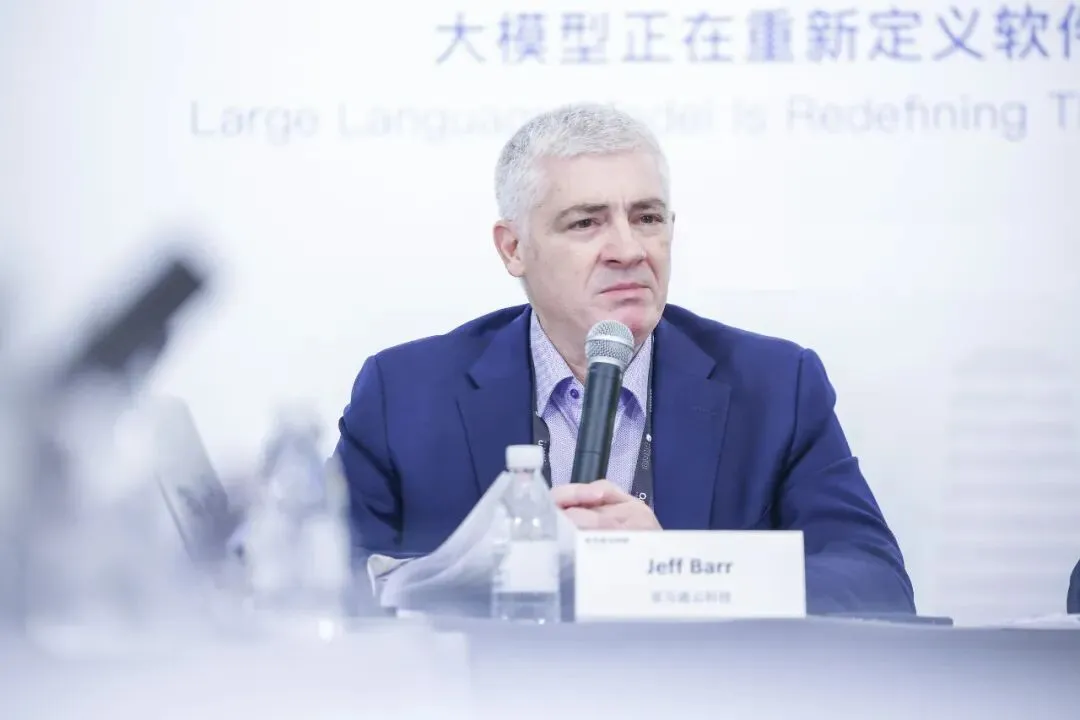 AI时代,开发者不能再当 i 人了,「云计算代言人」敬告