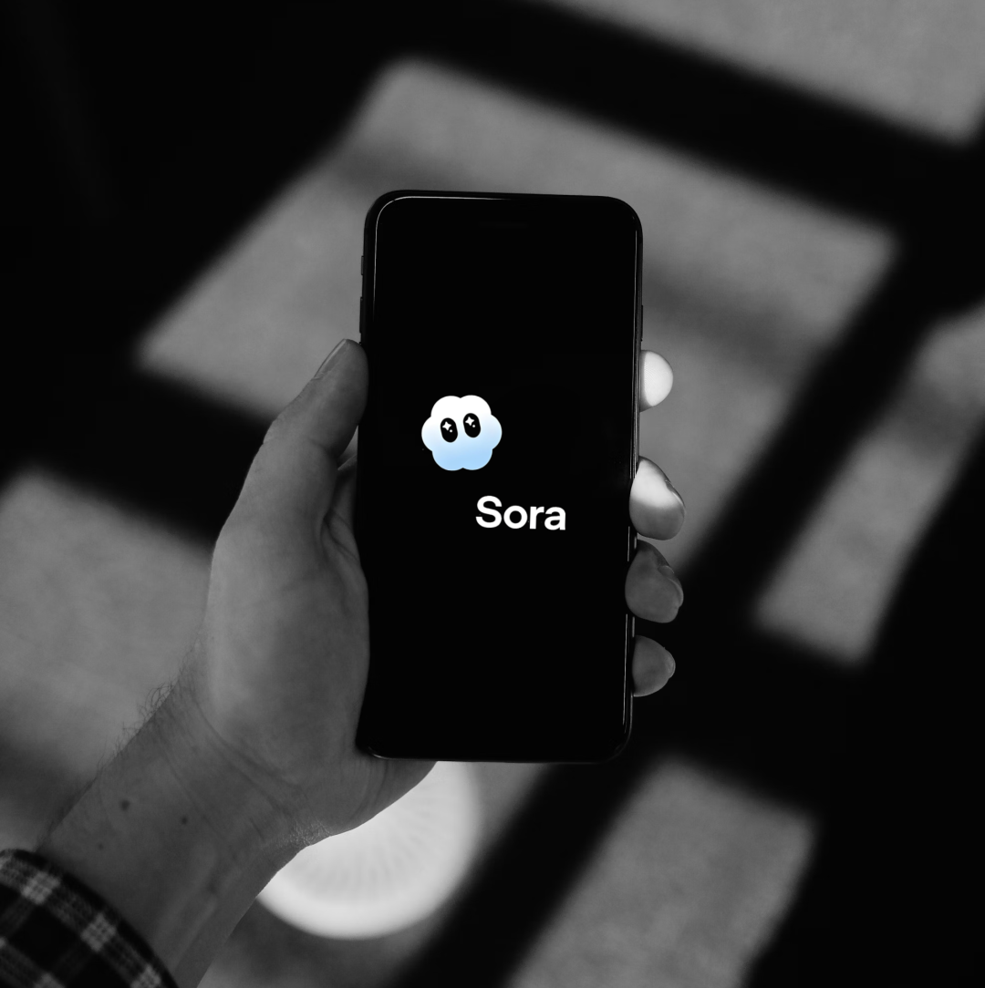 AI视频生成新趋势:Sora2“抖音化”